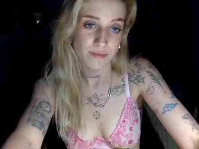 Emmyhot webcam