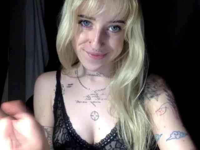 Emmyhot webcam