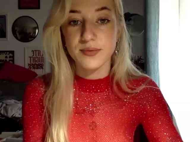EmmyHot