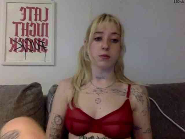 EmmyHot