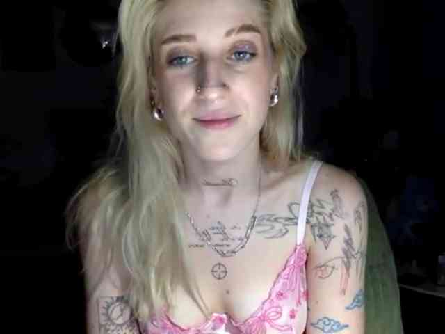 Emmyhot webcam