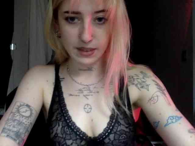 Emmyhot webcam