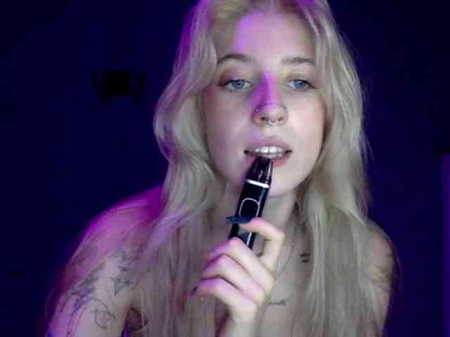 Emmyhot webcam