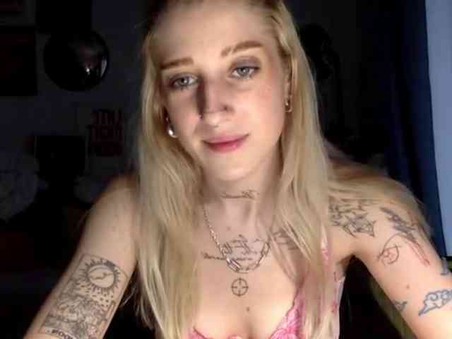 Emmyhot webcam