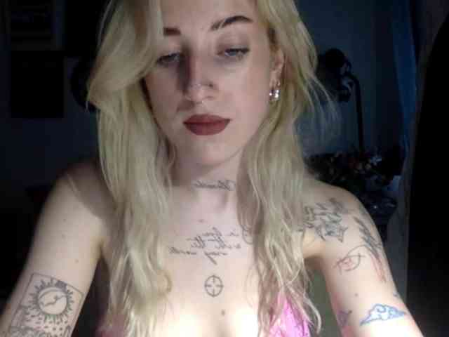 Emmyhot webcam