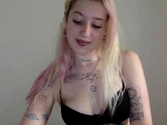 EmmyHot webcam