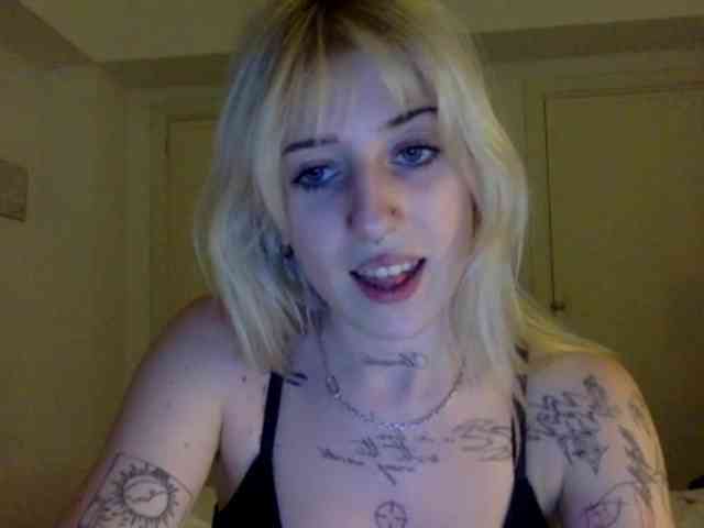 Emmyhot webcam