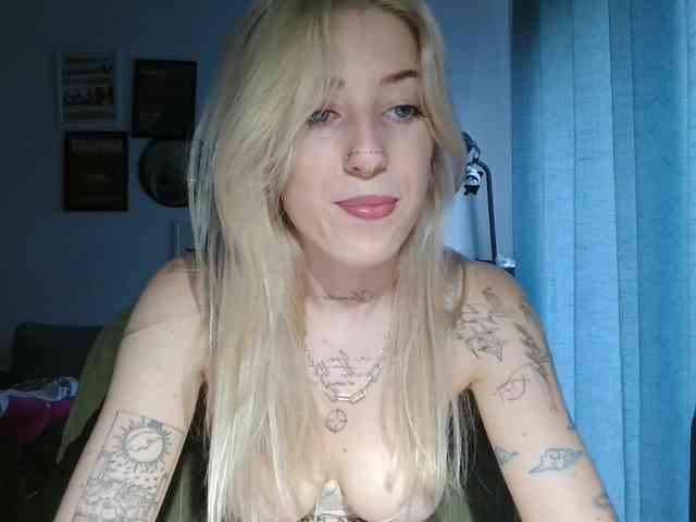 Emmyhot webcam