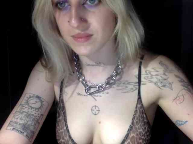 Emmyhot webcam