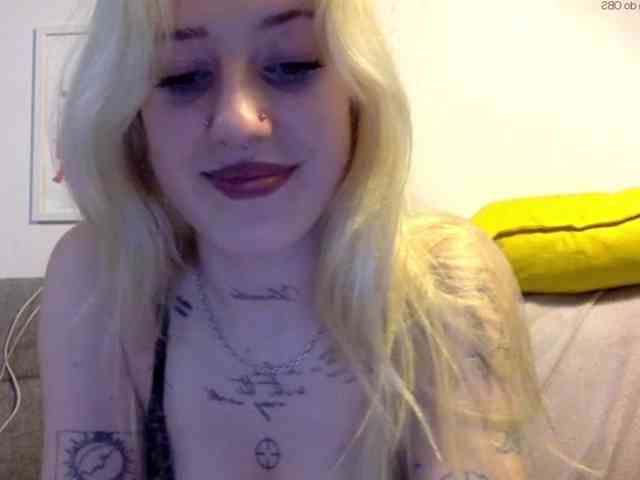 Emmyhot webcam