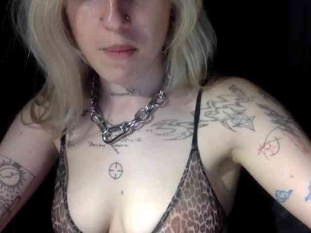 Emmyhot webcam