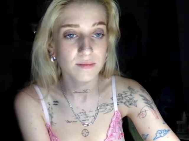 Model: EmmyHot