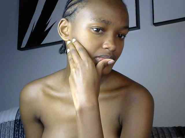 prettyquin256 webcam