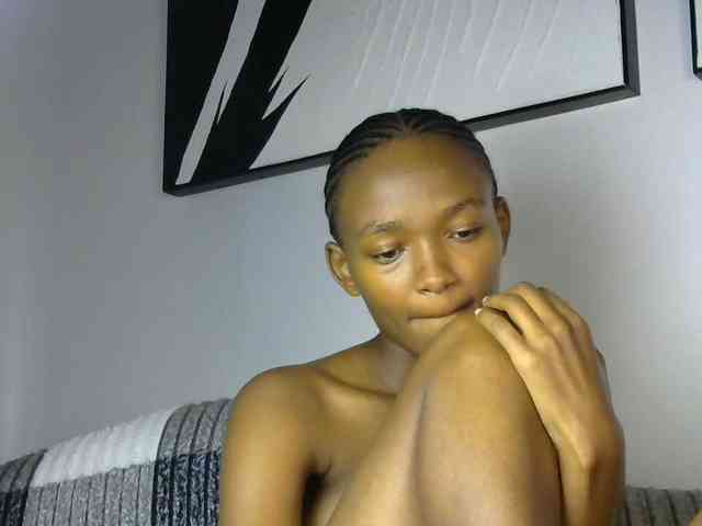 prettyquin256 webcam