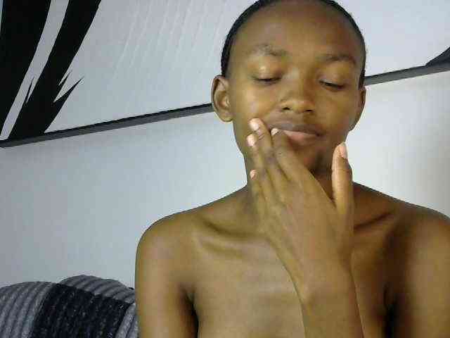 prettyquin256 webcam