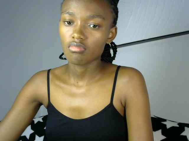 prettyquin256 webcam