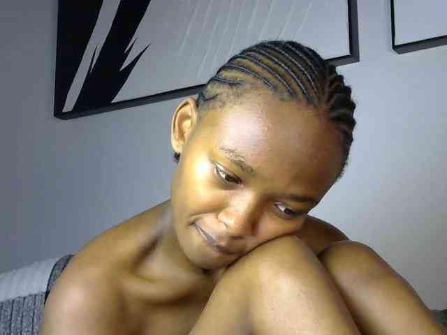 prettyquin256 webcam