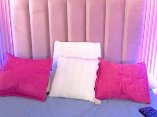 ArianaRougee Porn Show