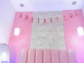 ArianaRougee Porn Show