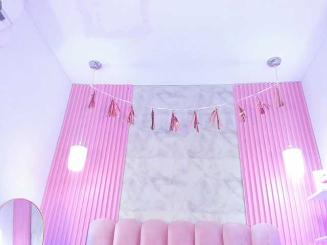 ArianaRougee — live female cam