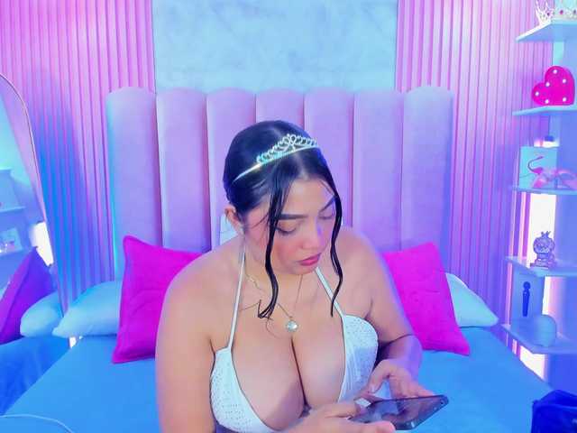 ArianaRougee live cam on BongaCams