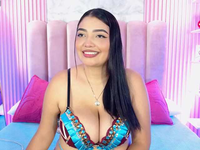 ArianaRougee live cam on BongaCams