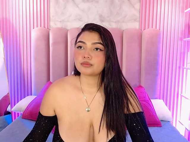 ArianaRougee live cam on BongaCams