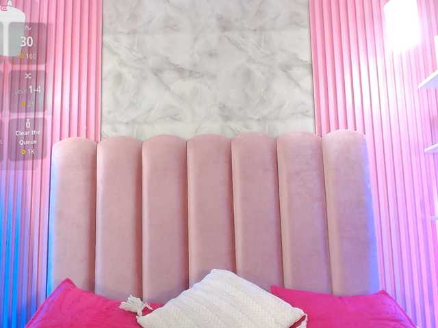 ArianaRougee live cam preview