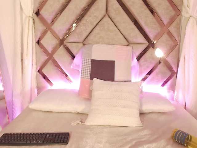 ArianaRougee live cam on BongaCams