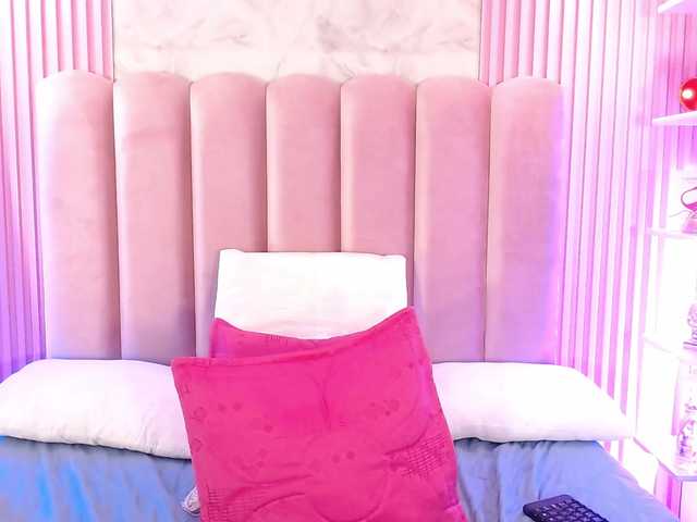 ArianaRougee live cam on BongaCams