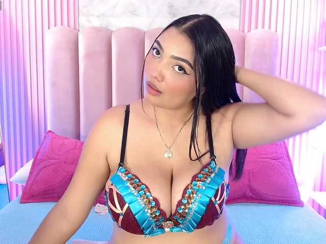 ArianaRougee live cam on BongaCams