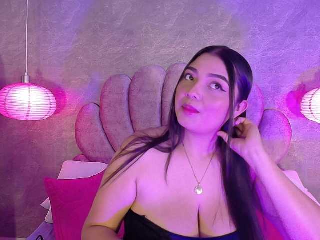 ArianaRougee live cam on BongaCams