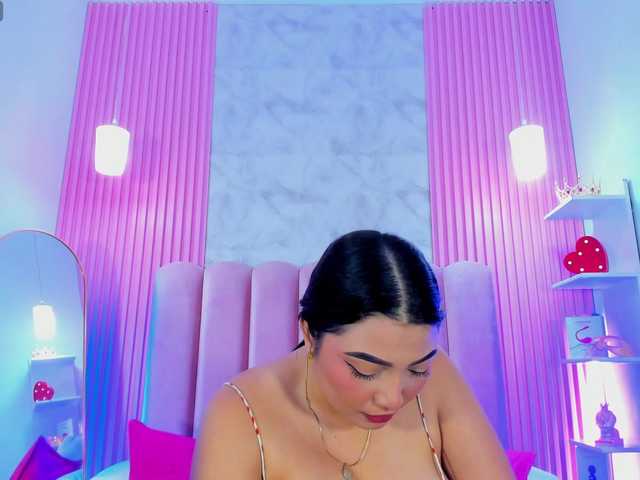 ArianaRougee live cam on BongaCams