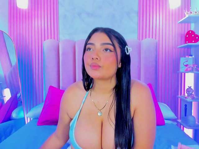 ArianaRougee live cam on BongaCams