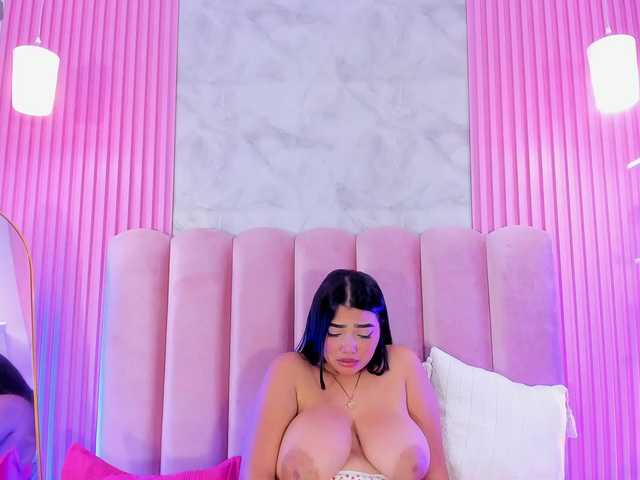 ArianaRougee live cam on BongaCams