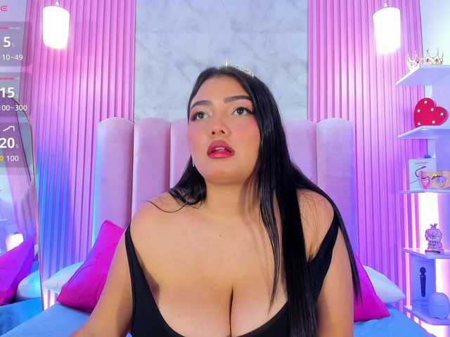 ArianaRougee live cam on BongaCams