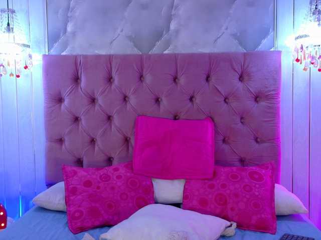 ArianaRougee live cam on BongaCams