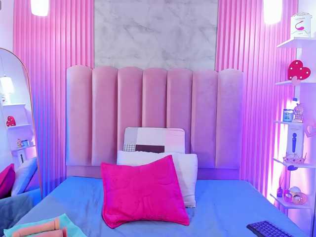 ArianaRougee live cam on BongaCams