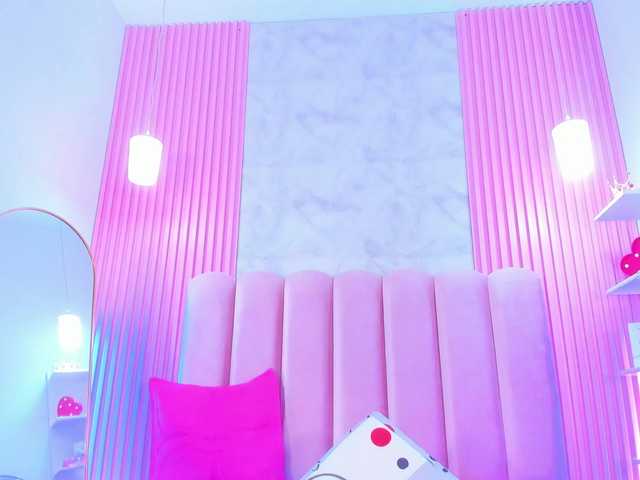 ArianaRougee live webcam show