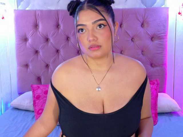 ArianaRougee live cam on BongaCams