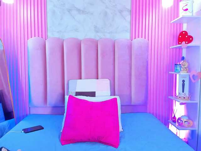 ArianaRougee live cam on BongaCams