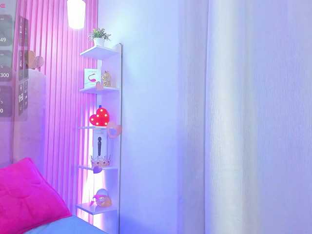 ArianaRougee live cam on BongaCams