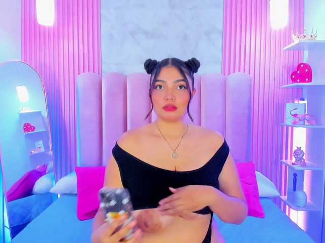 ArianaRougee live cam on BongaCams