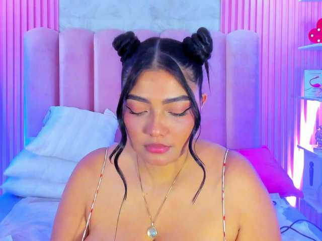 ArianaRougee live cam on BongaCams