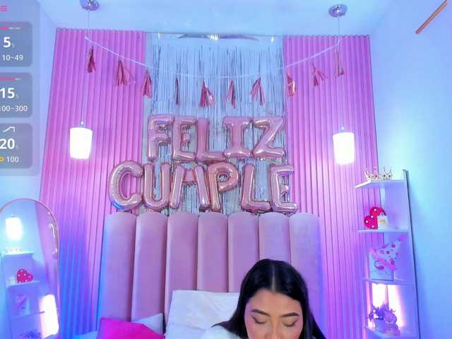 ArianaRougee live cam on BongaCams