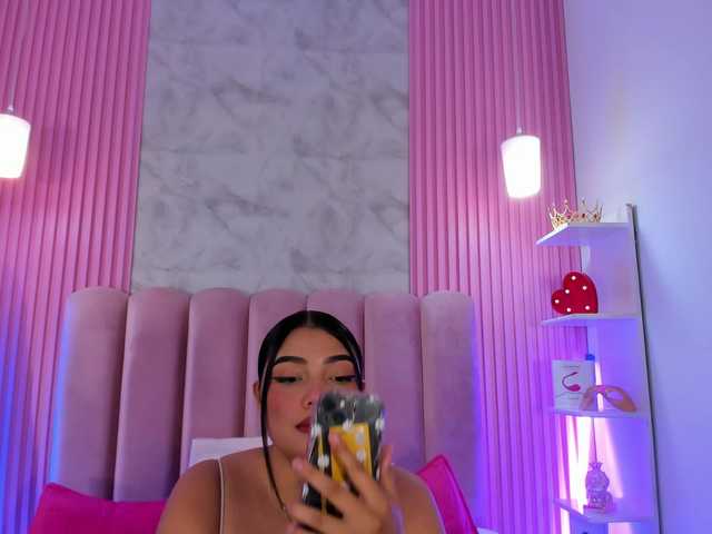 ArianaRougee live cam on BongaCams