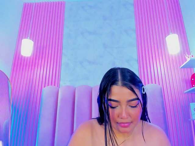 ArianaRougee live cam on BongaCams
