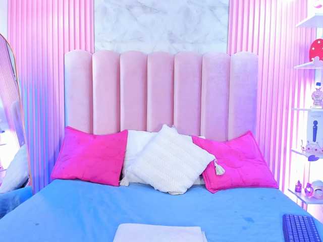 ArianaRougee live cam on BongaCams