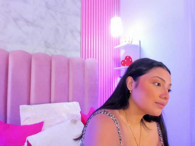 ArianaRougee live cam on BongaCams