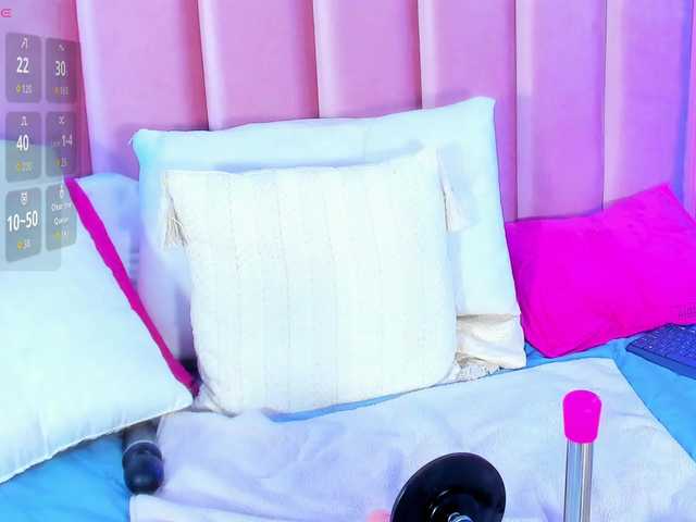 ArianaRougee live cam on BongaCams